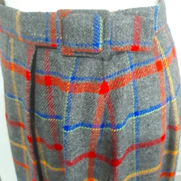 Vintage Talbots Wool Blend Lined Wrap Plaid Gray Red Yellow Mini Skirt size 10 - Picture 5 of 12
